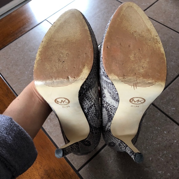 MICHAEL Michael Kors Snake Print Platform Heel 7” - Picture 4 of 6